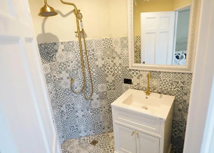 2499 Heritage Chinatown By Roomquest Hotel